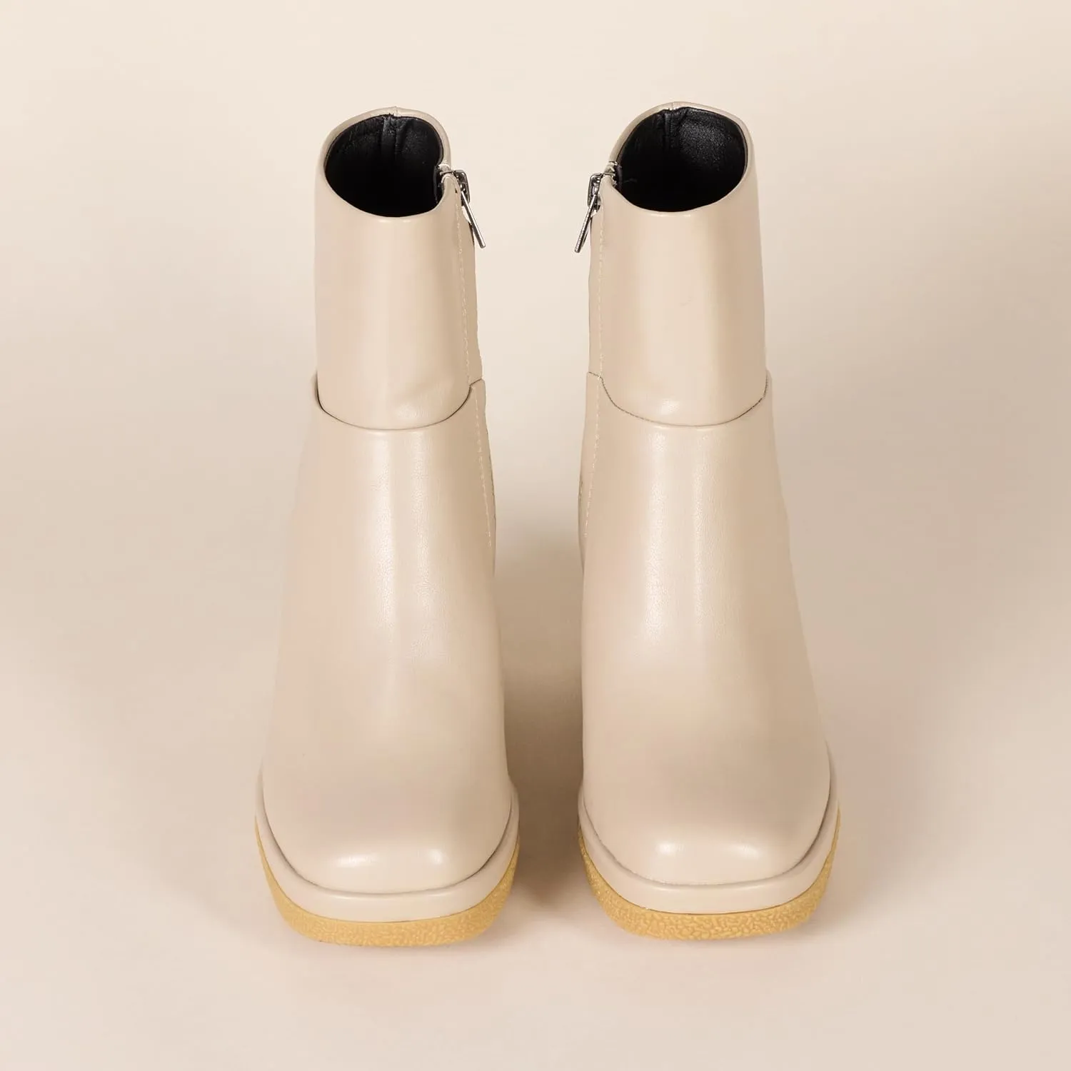 Amazon Essentials Women's Platform Ankle Bootie