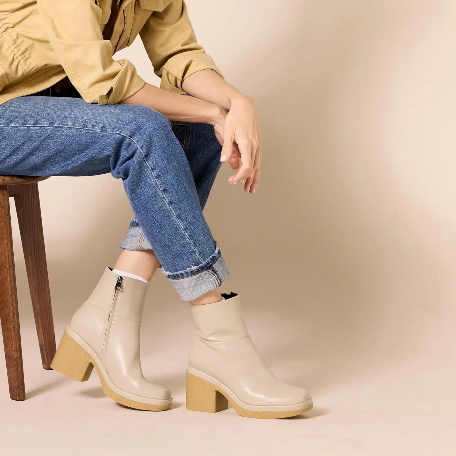 Amazon Essentials Women's Platform Ankle Bootie