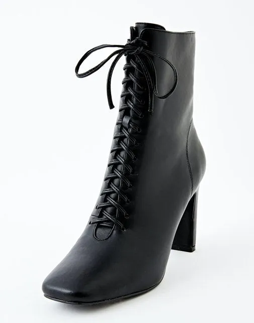 Boots - Lace Up Boot Heel