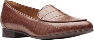 Clarks Women's Un Blush Ease Loafer