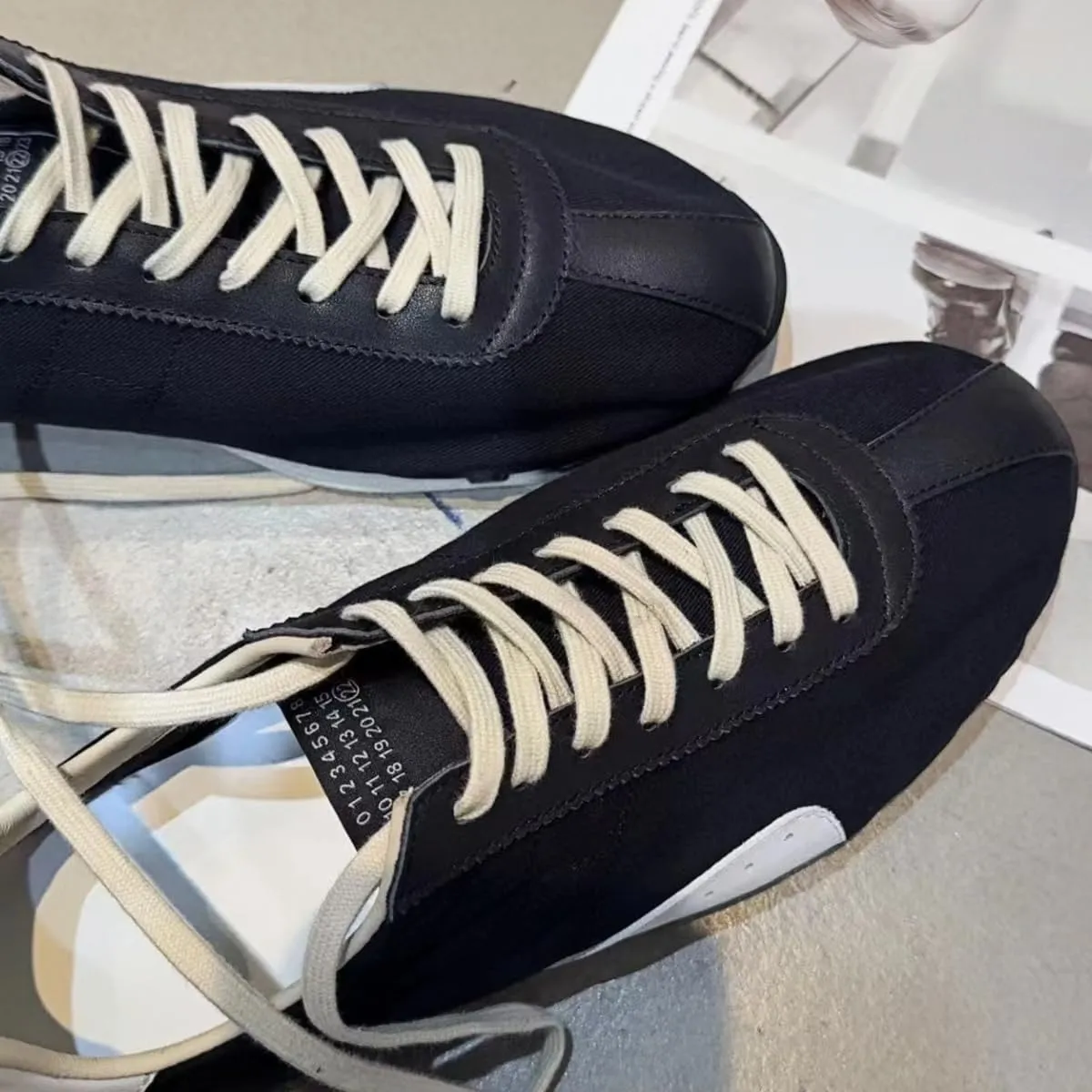 Classic Lace-up White Sneakers for Women Soft-Soled and Soft-surfaced Genuine Leather Flats Shoes Sporty Light Activities Casual Wear Office Work