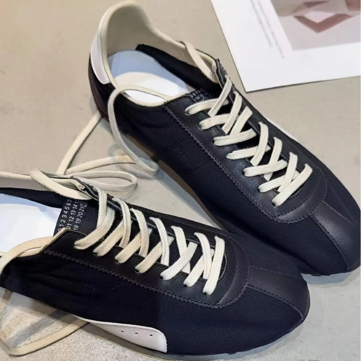 Classic Lace-up White Sneakers for Women Soft-Soled and Soft-surfaced Genuine Leather Flats Shoes Sporty Light Activities Casual Wear Office Work