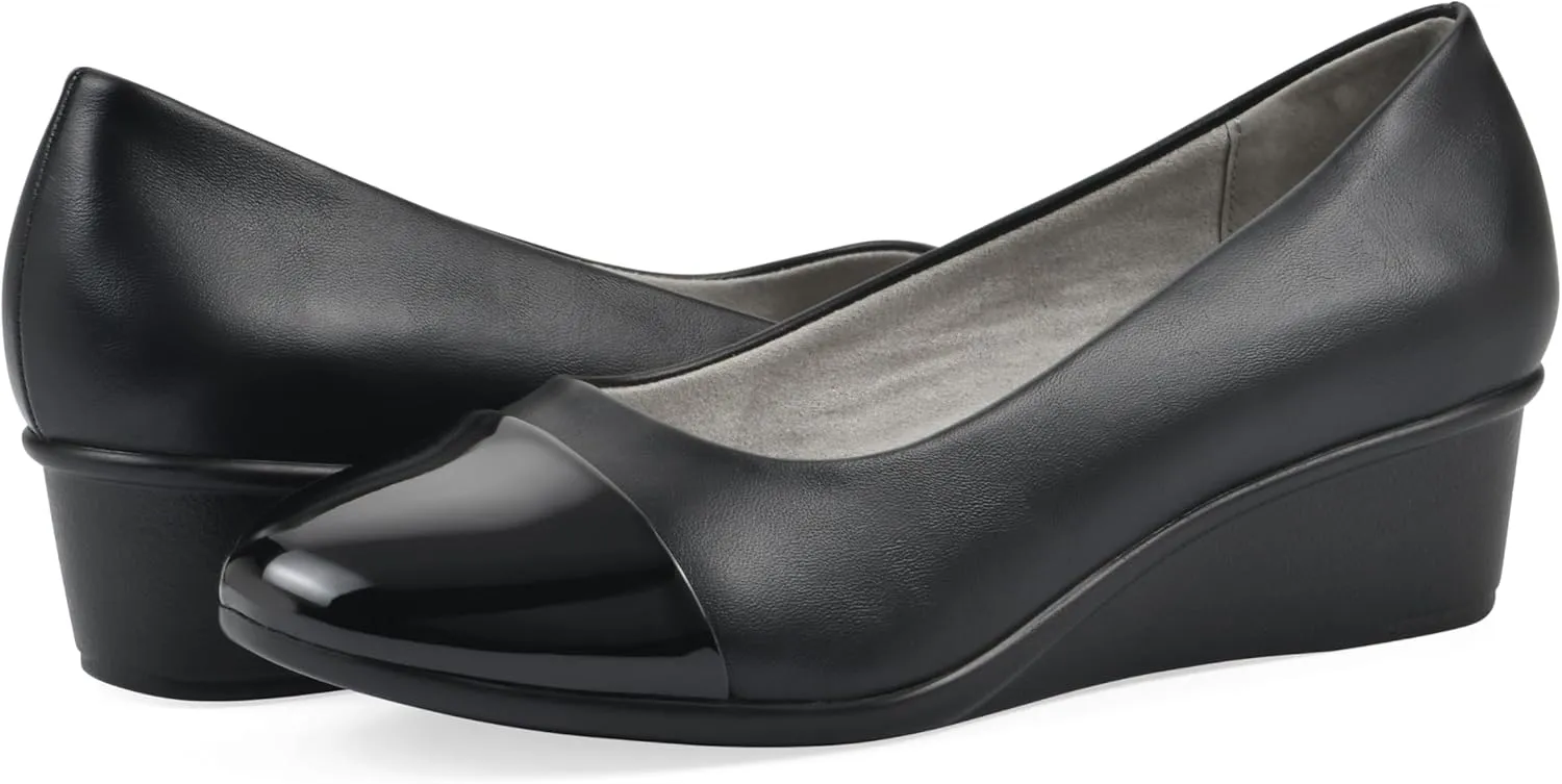 CLIFFS BY WHITE MOUNTAIN Women's Bolivia Cushioned Wedge Heel