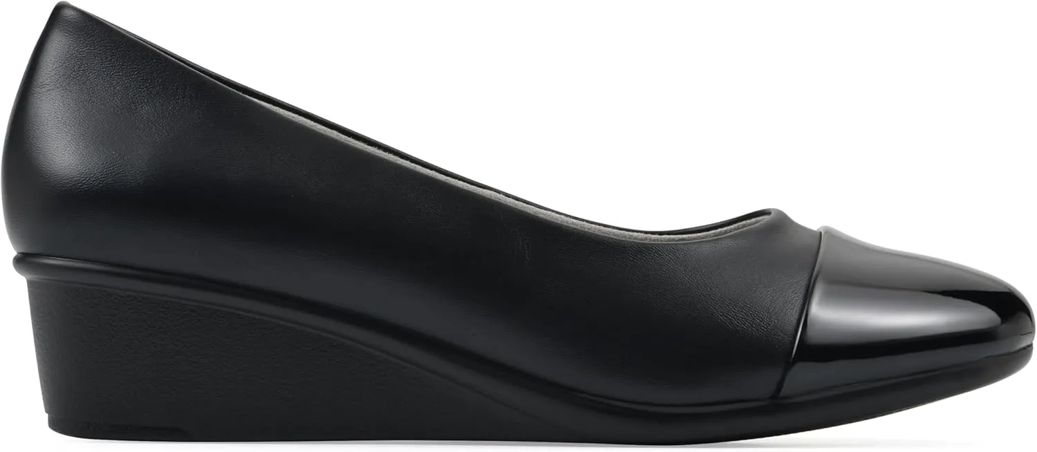 CLIFFS BY WHITE MOUNTAIN Women's Bolivia Cushioned Wedge Heel