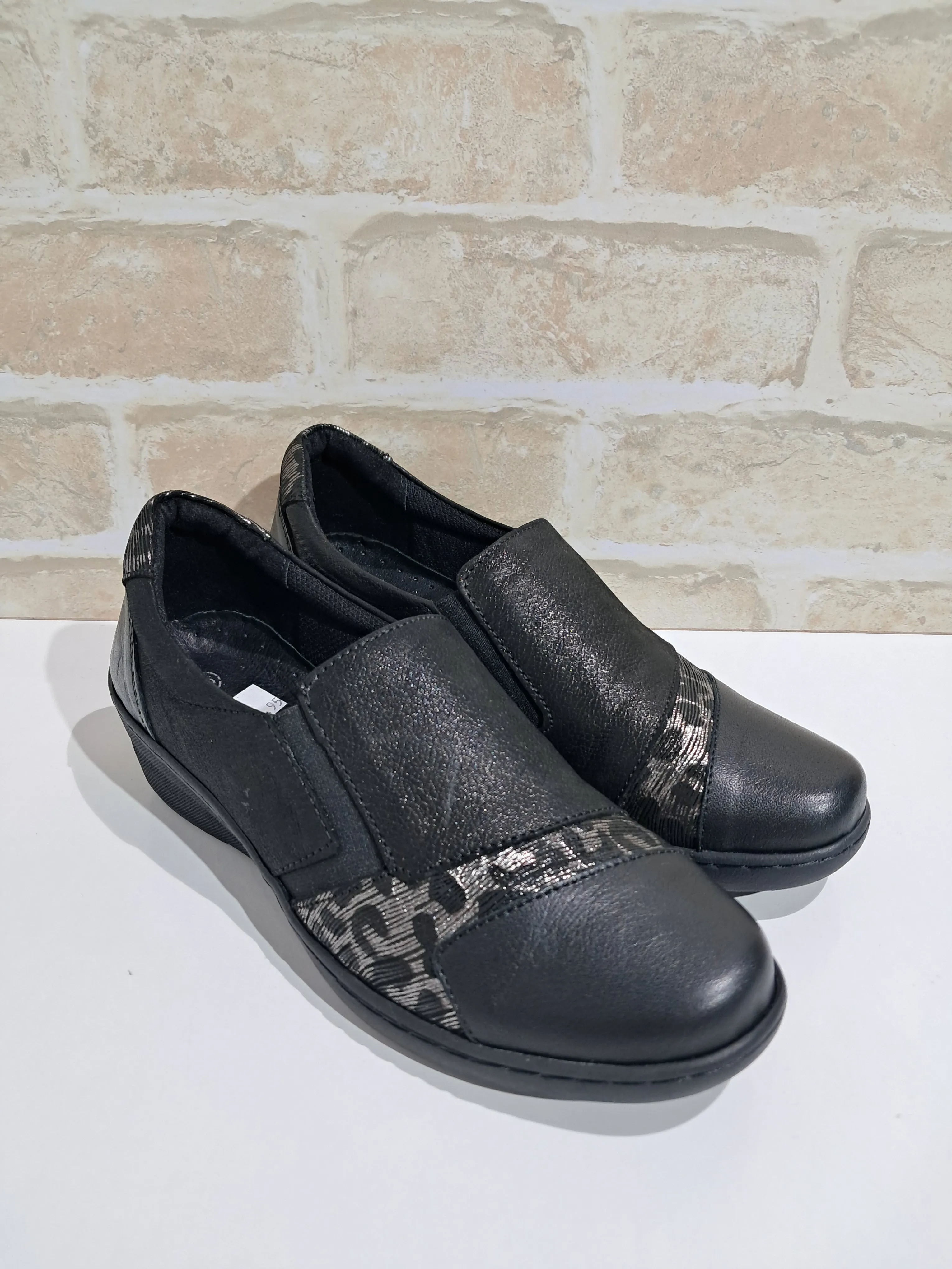 CP461-18 Black Combo by Cabello