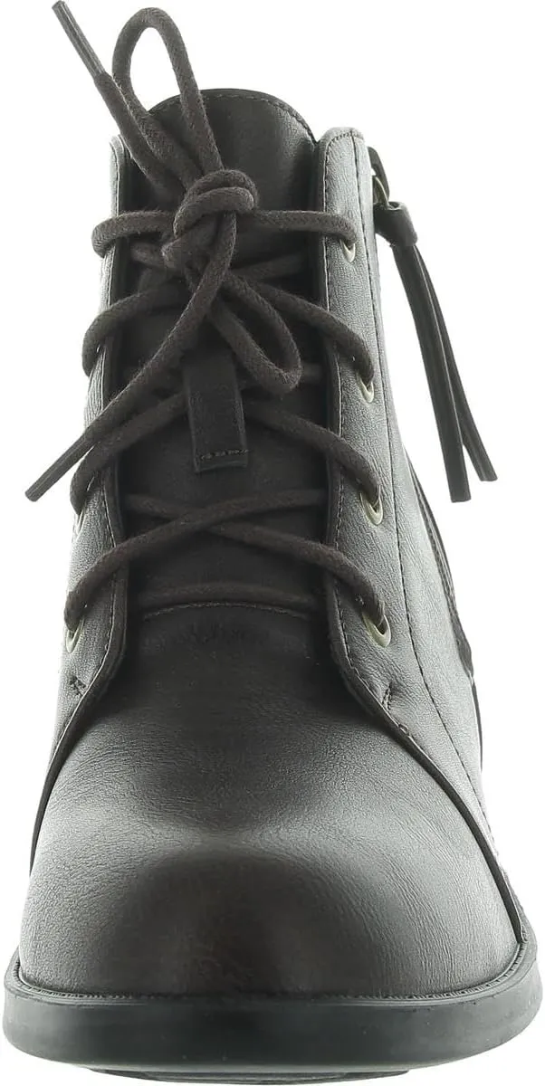 Easy Street Women's Becker Ankle Boot