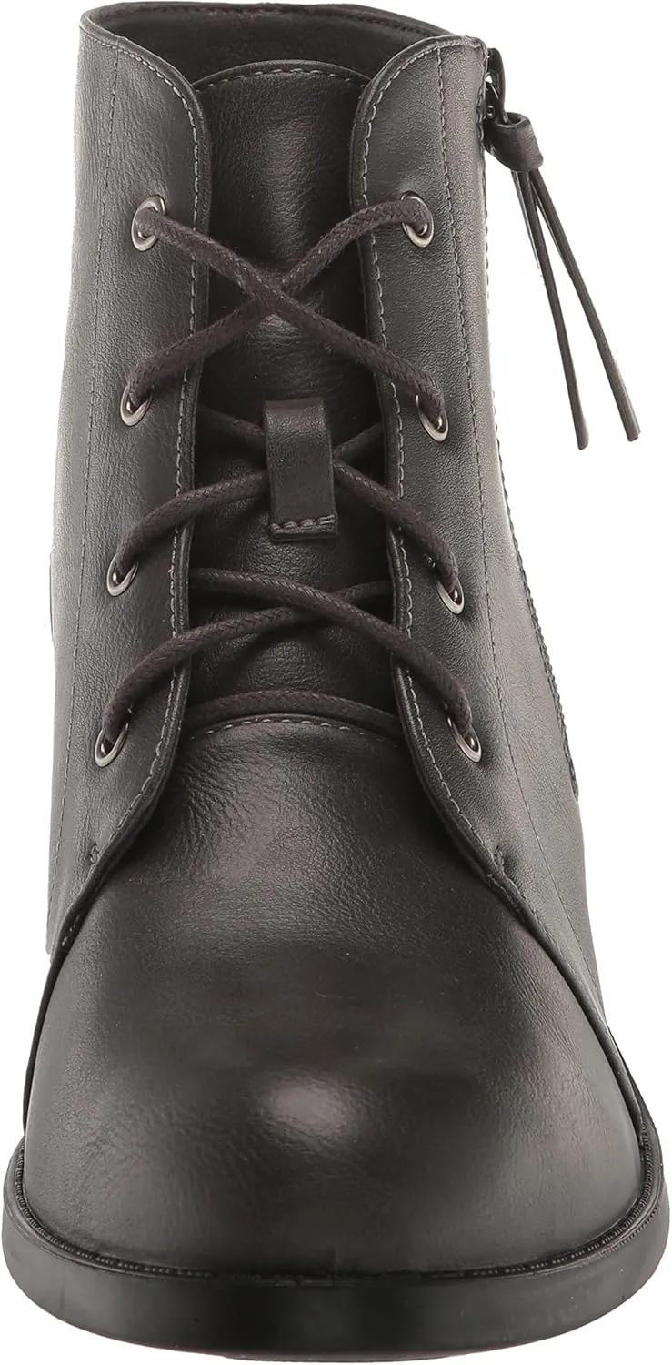 Easy Street Women's Becker Ankle Boot