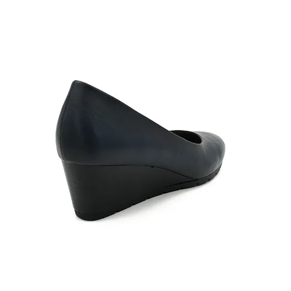 Elegant Comfort Closed Toe Wedge - 0059