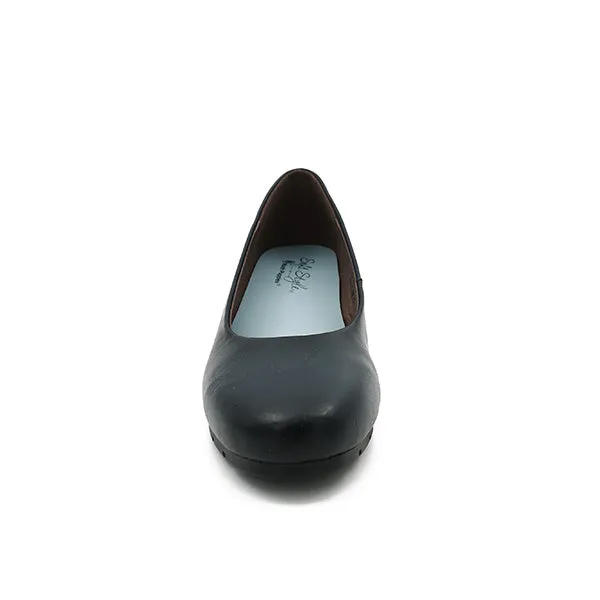 Elegant Comfort Closed Toe Wedge - 0059
