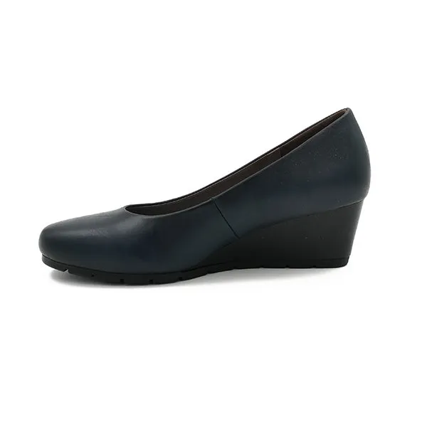 Elegant Comfort Closed Toe Wedge - 0059