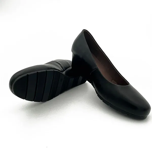 Elegant Comfort Closed Toe Wedge - 0059