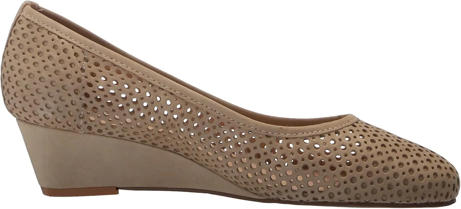 French Sole Women's Mount Pump