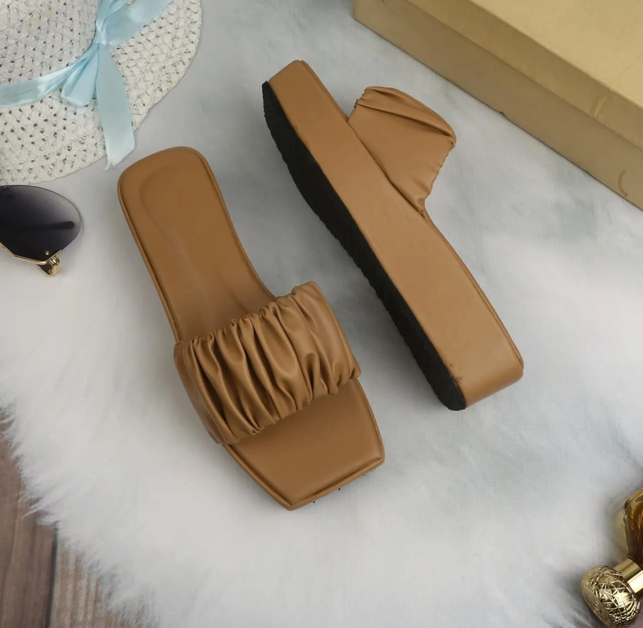 Frill Wedge
