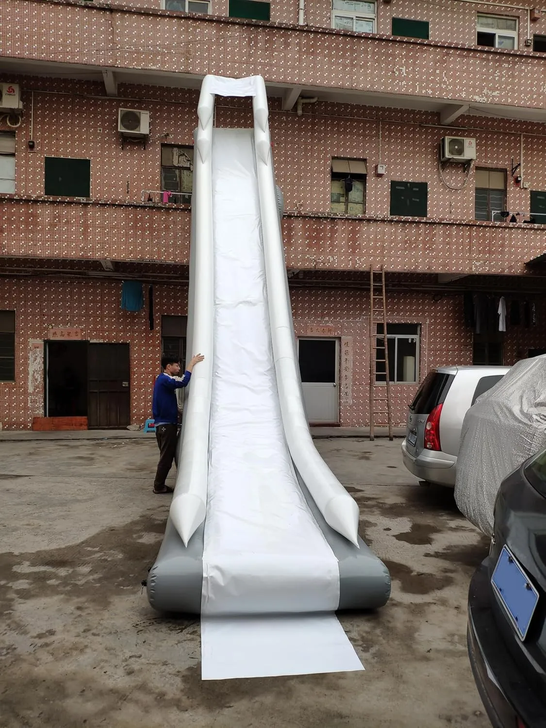 Giant Inflatable Commerce Water Yacht Slide with Air Pump, PVC Water Floating Slide for Pool Party Water Toy（13.1FT/4M）