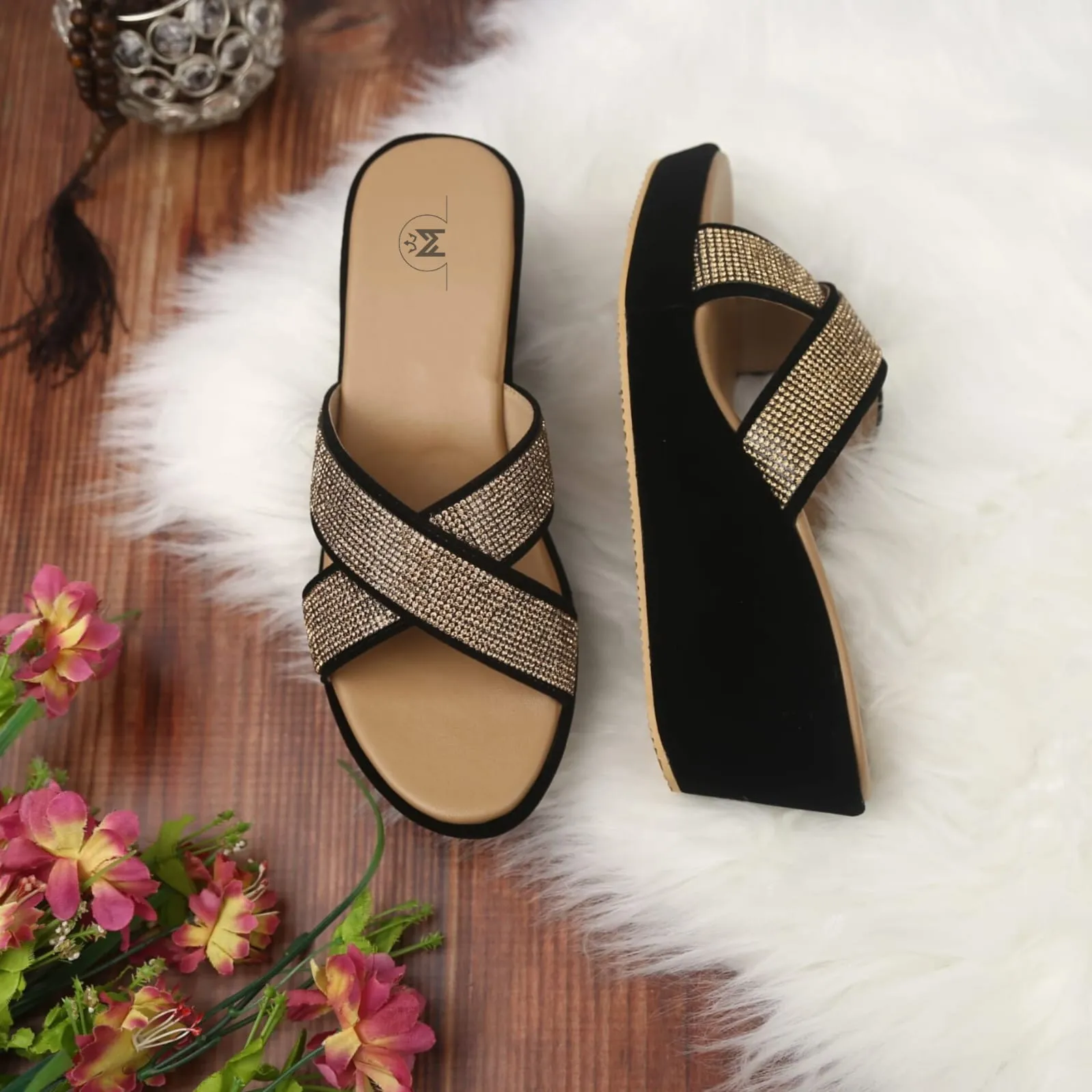 Glam Wedge