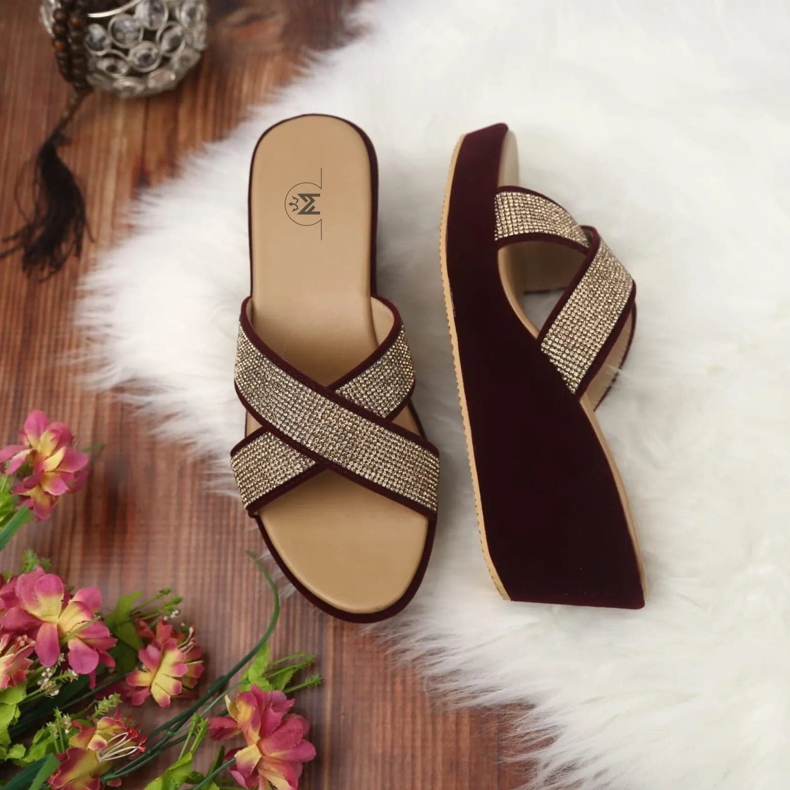 Glam Wedge