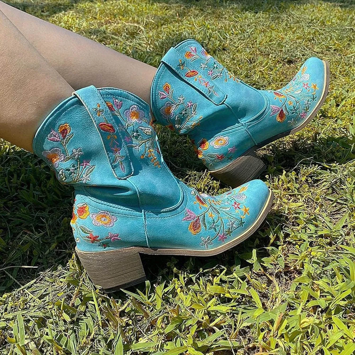 Hbeylia Cowboy Boots For Women Vintage Embroidery Pointed Toe Chunky Mid-Heels Western Cowgirls Boots Retro Slip On Wide Mid Calf Boots Riding Knight Ankle Booties
