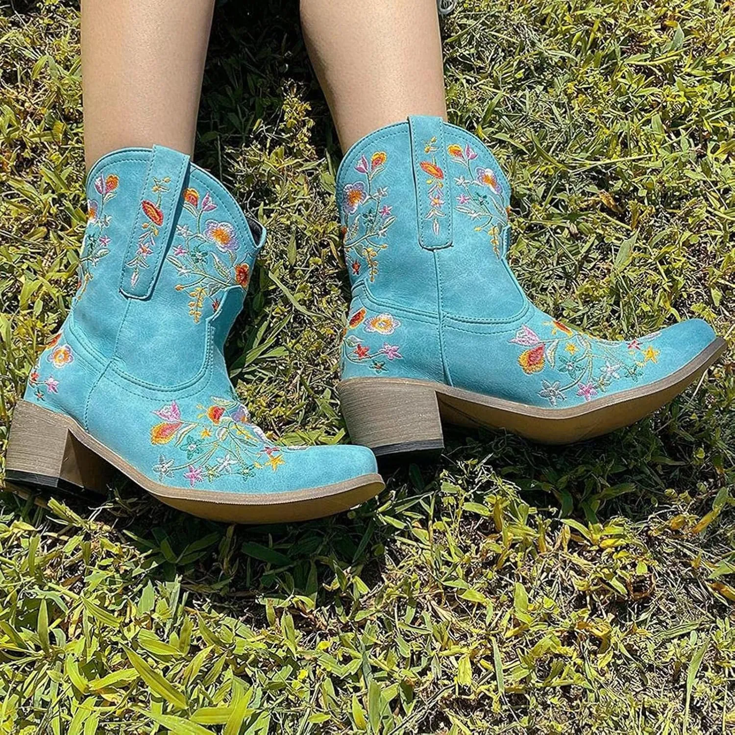 Hbeylia Cowboy Boots For Women Vintage Embroidery Pointed Toe Chunky Mid-Heels Western Cowgirls Boots Retro Slip On Wide Mid Calf Boots Riding Knight Ankle Booties