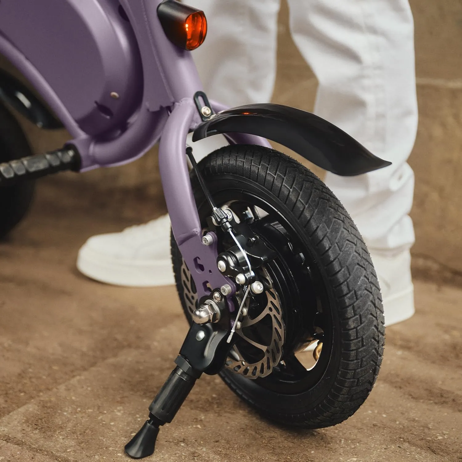 Jetson Bolt Folding Electric Ride-On Bike, Easy-Folding, Built-in Carrying Handle, Twist Throttle, Up to 15.5 MPH, Ages 13 