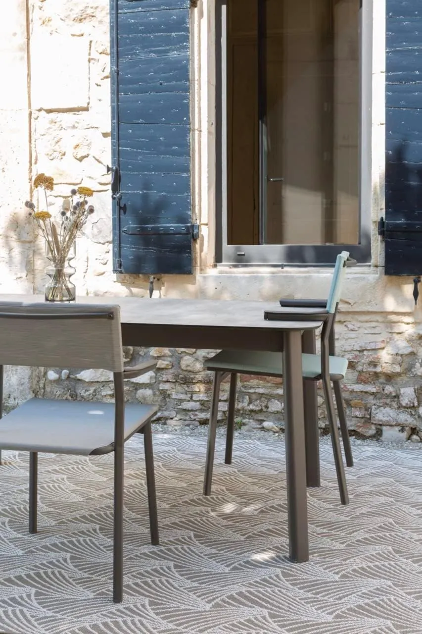 Lafuma ORON Extendable 6 to 8 Person Outdoor Aluminum Garden Dining Table with Slatted Top for Backyard Patios and Decks, Titanium