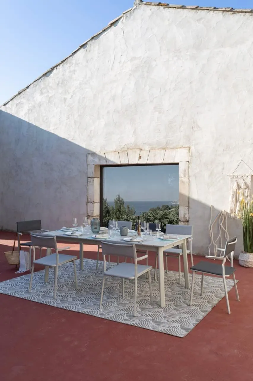 Lafuma ORON Extendable 6 to 8 Person Outdoor Aluminum Garden Dining Table with Slatted Top for Backyard Patios and Decks, Titanium