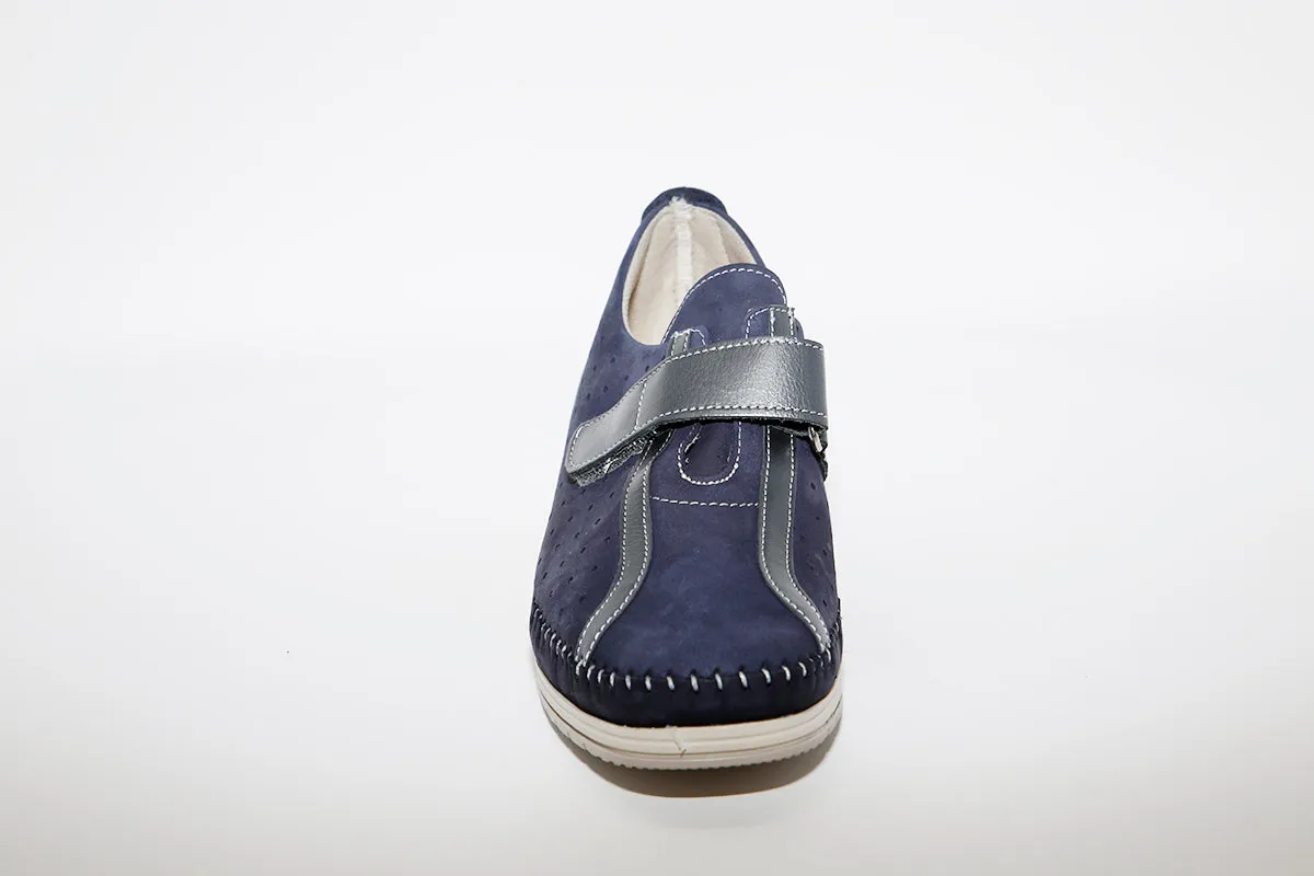 LEON D'ORO - 1039 MEDIUM WEDGE STRAP SHOE - NAVY SUEDE