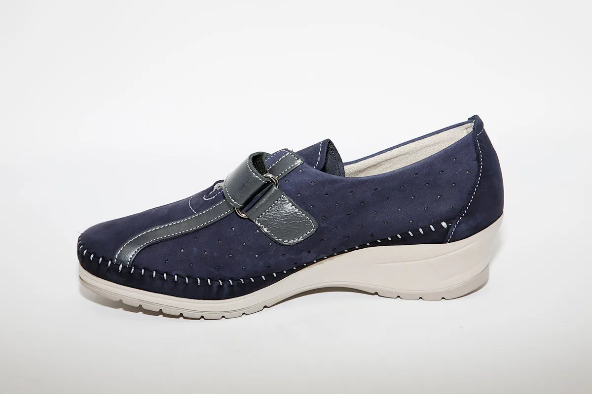 LEON D'ORO - 1039 MEDIUM WEDGE STRAP SHOE - NAVY SUEDE