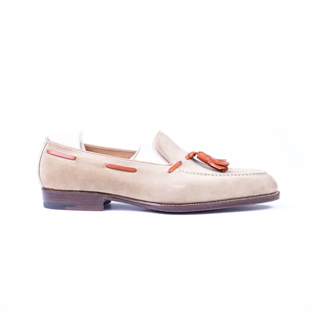 Loafer with hand stitched apron and tassels