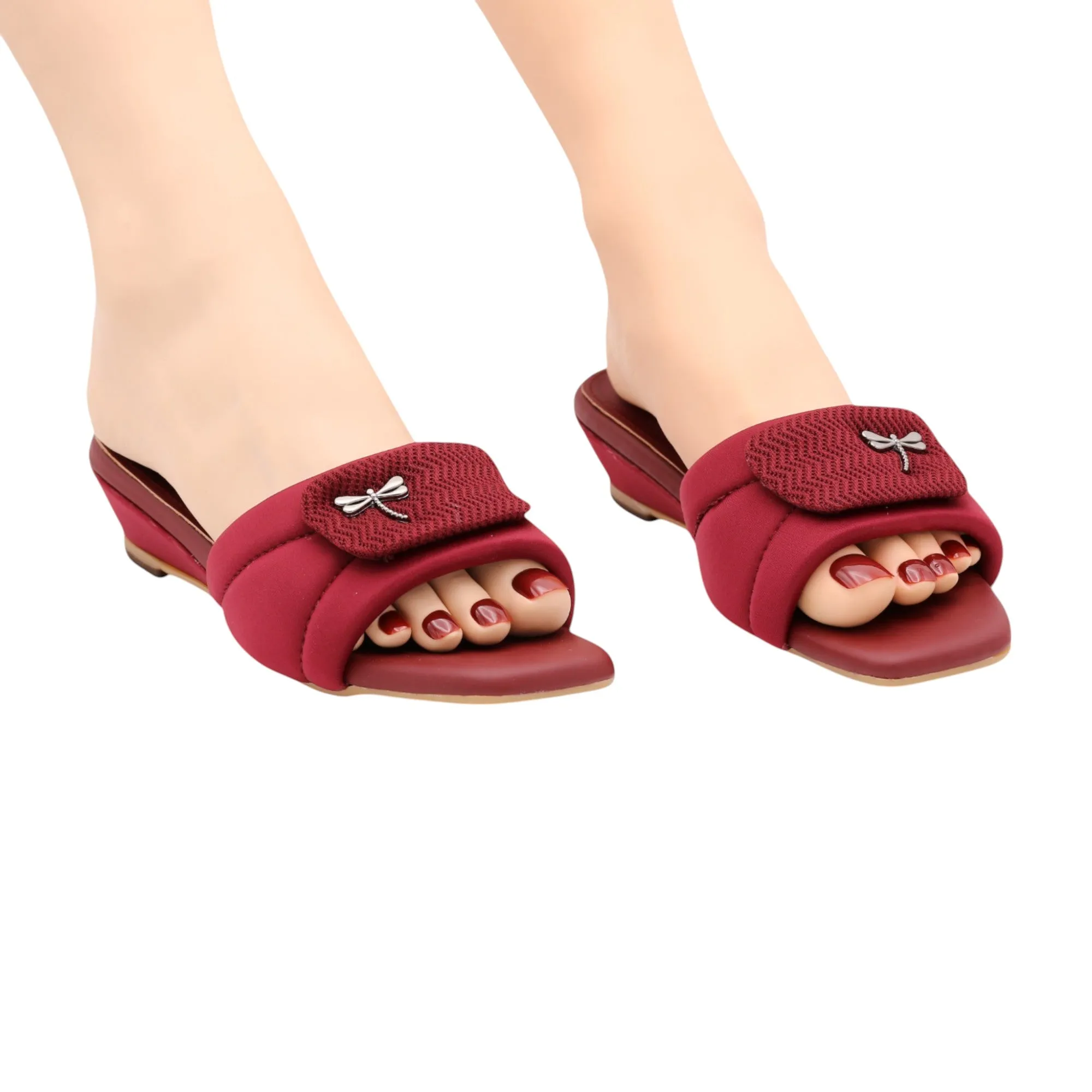 M0614 kitten wedge