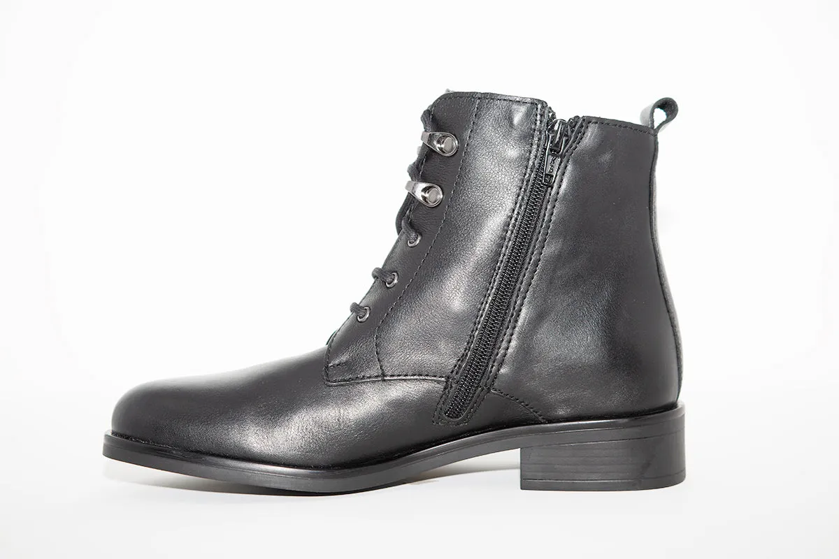 MARIA JAEN - 1007N FLAT LACED ANKLE BOOT - BLACK LEATHER