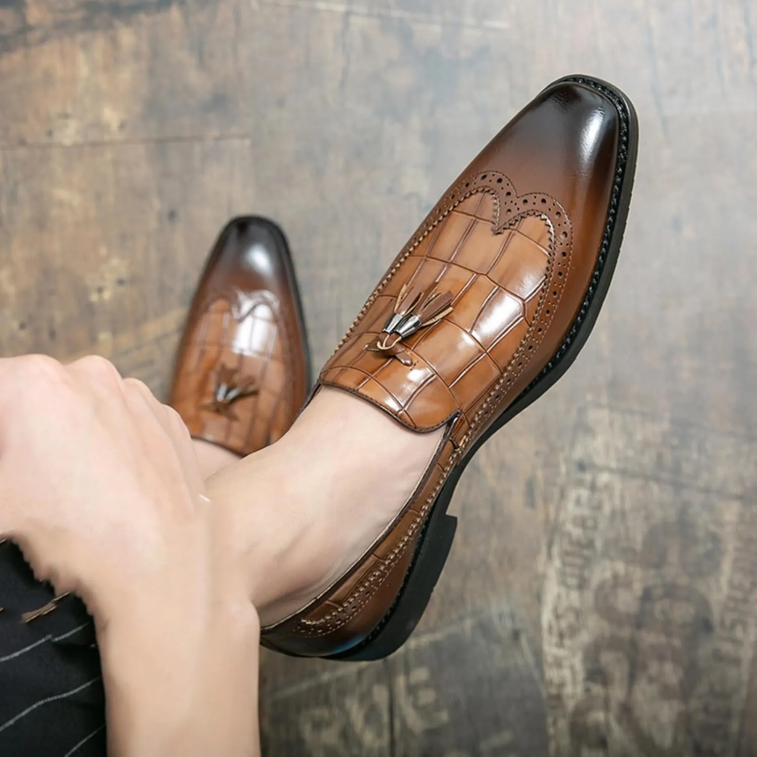 Men Loafer Dress Shoes Multicolor Brogues with Tassels Patchwork Two Tone Color Matching Punched Toe
