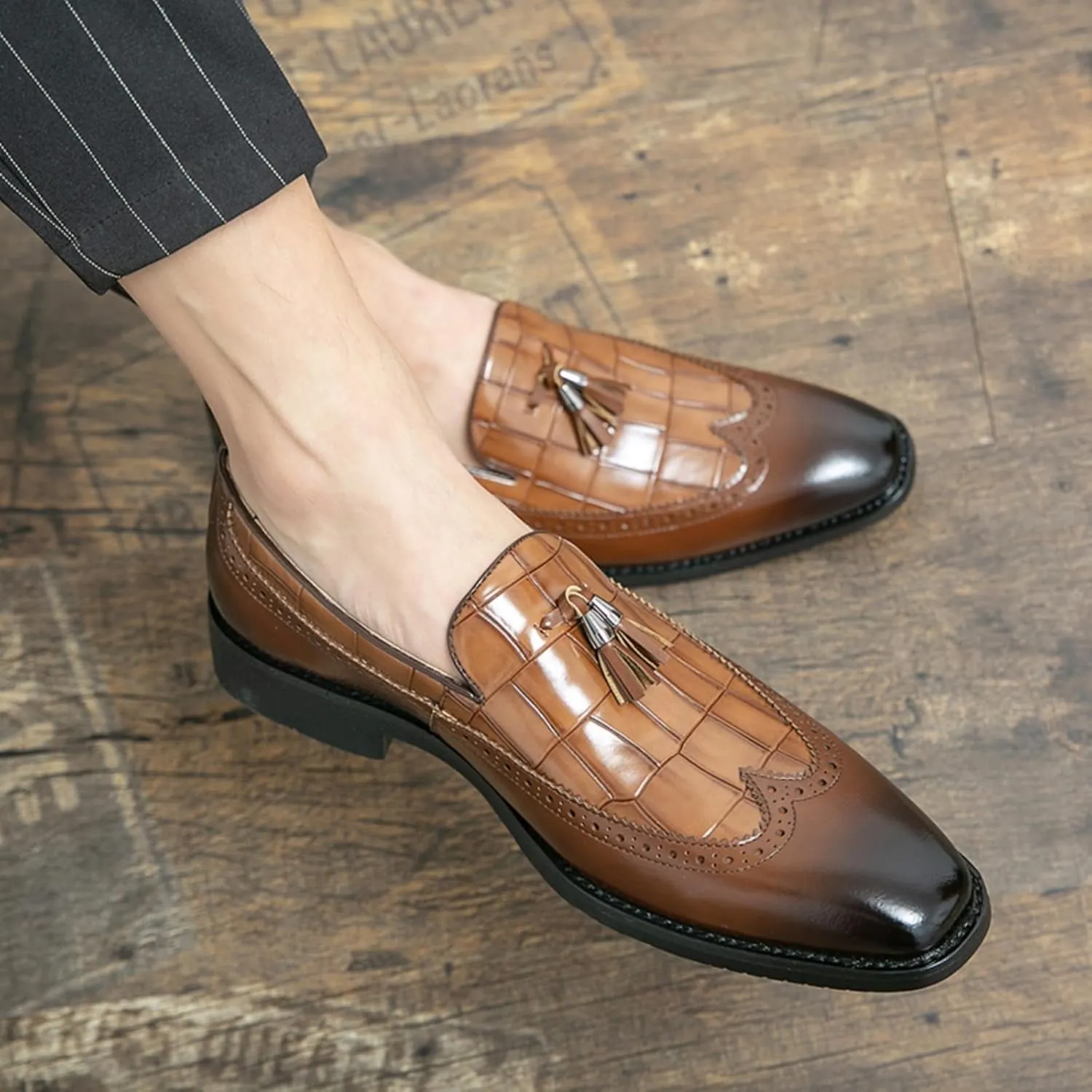 Men Loafer Dress Shoes Multicolor Brogues with Tassels Patchwork Two Tone Color Matching Punched Toe