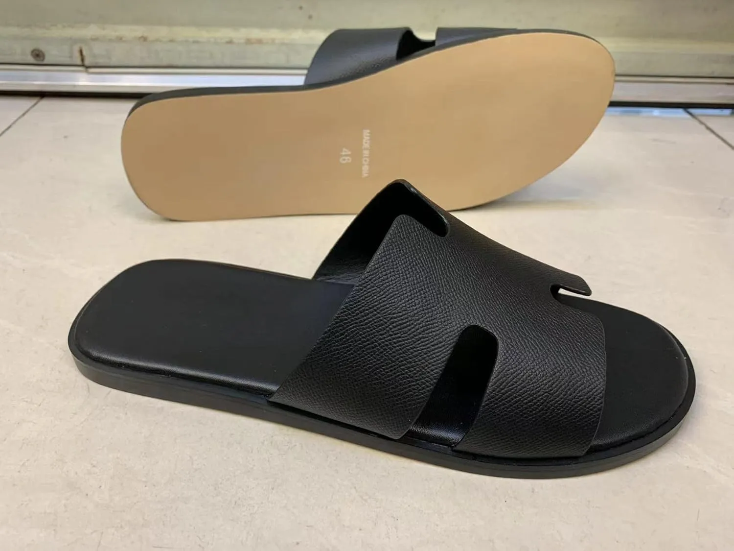 Mengchengying Mens Casual Comfortable Lightweight Fashion Genuine Leather Slip Slide Indoor and Outdoor Open Sandal Anti Slip Cushion Support