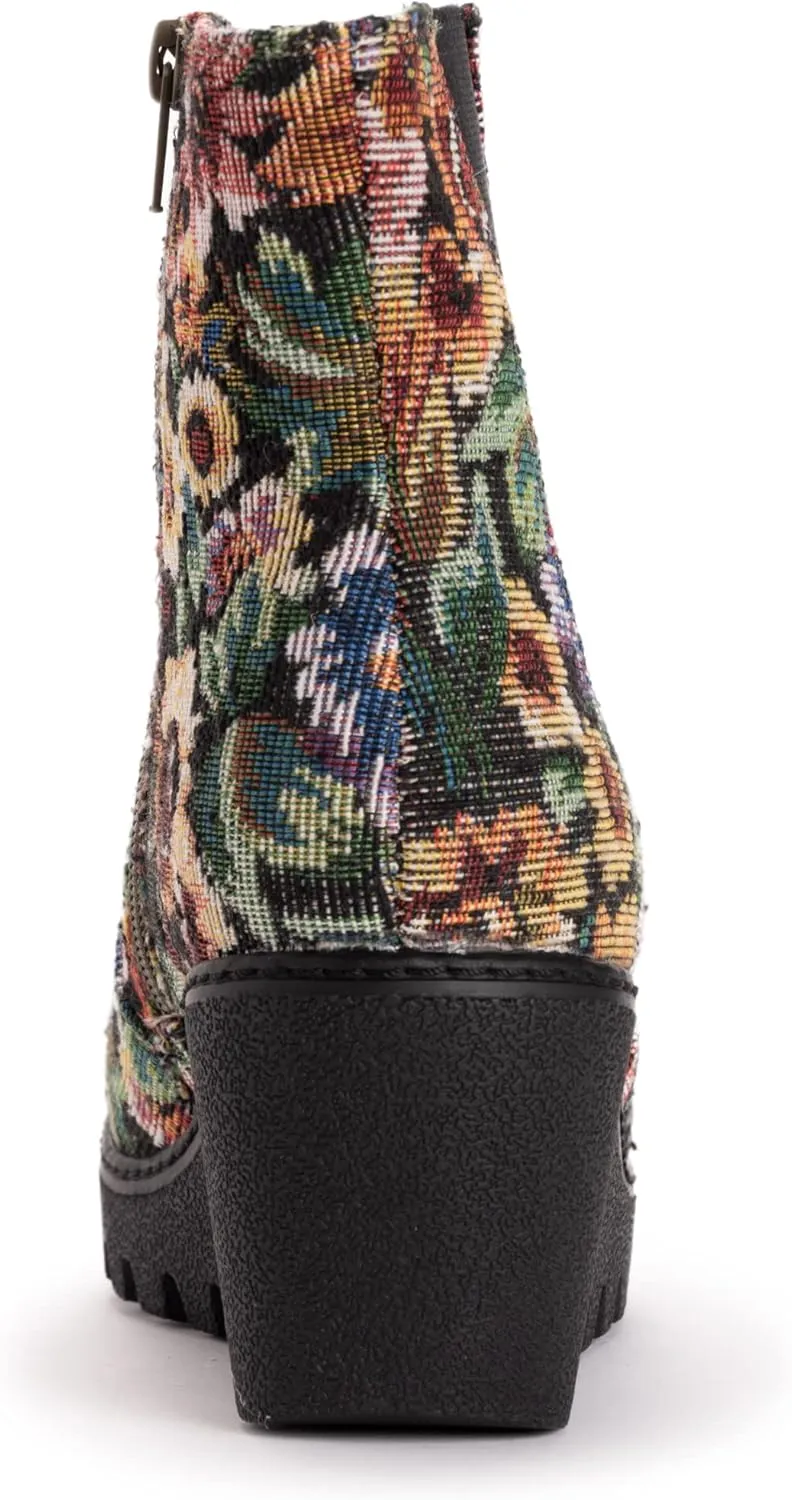 MUK LUKS Women's Vermont Essex Boots