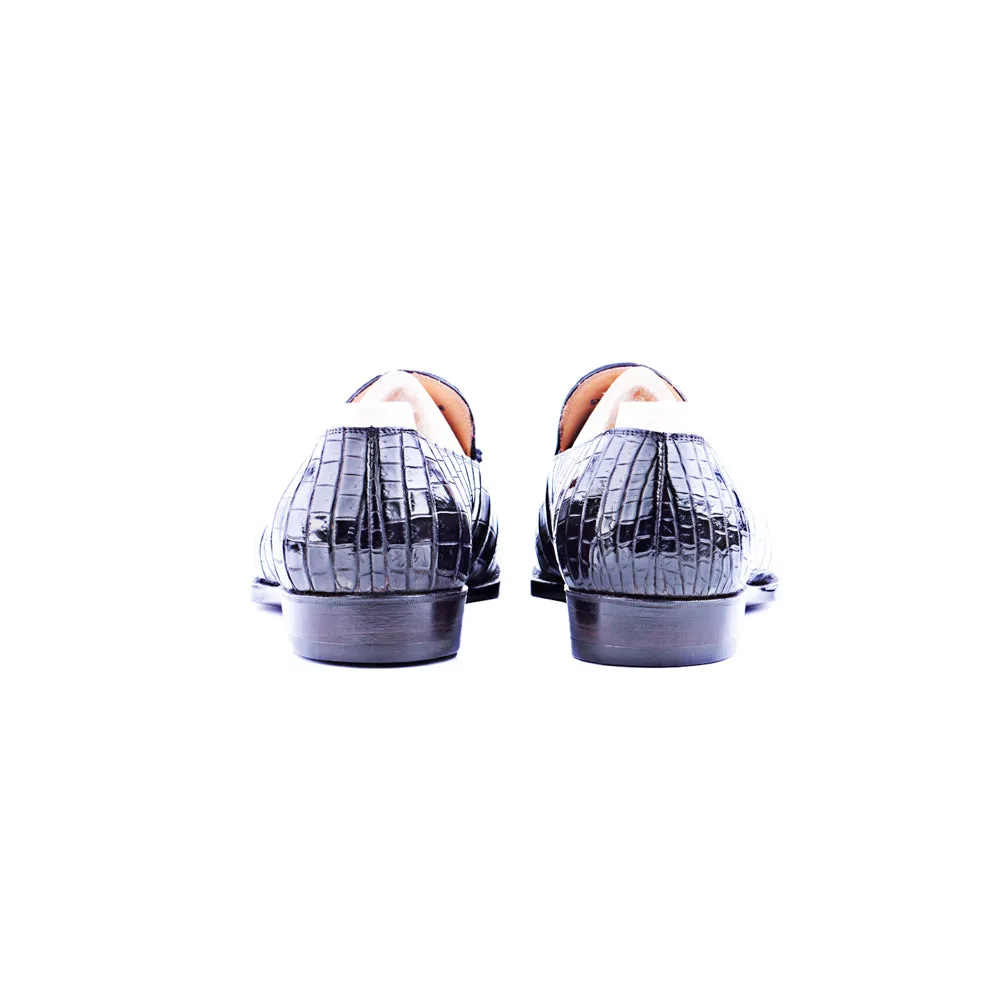 Plain loafer with tassels