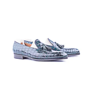 Plain loafer with tassels