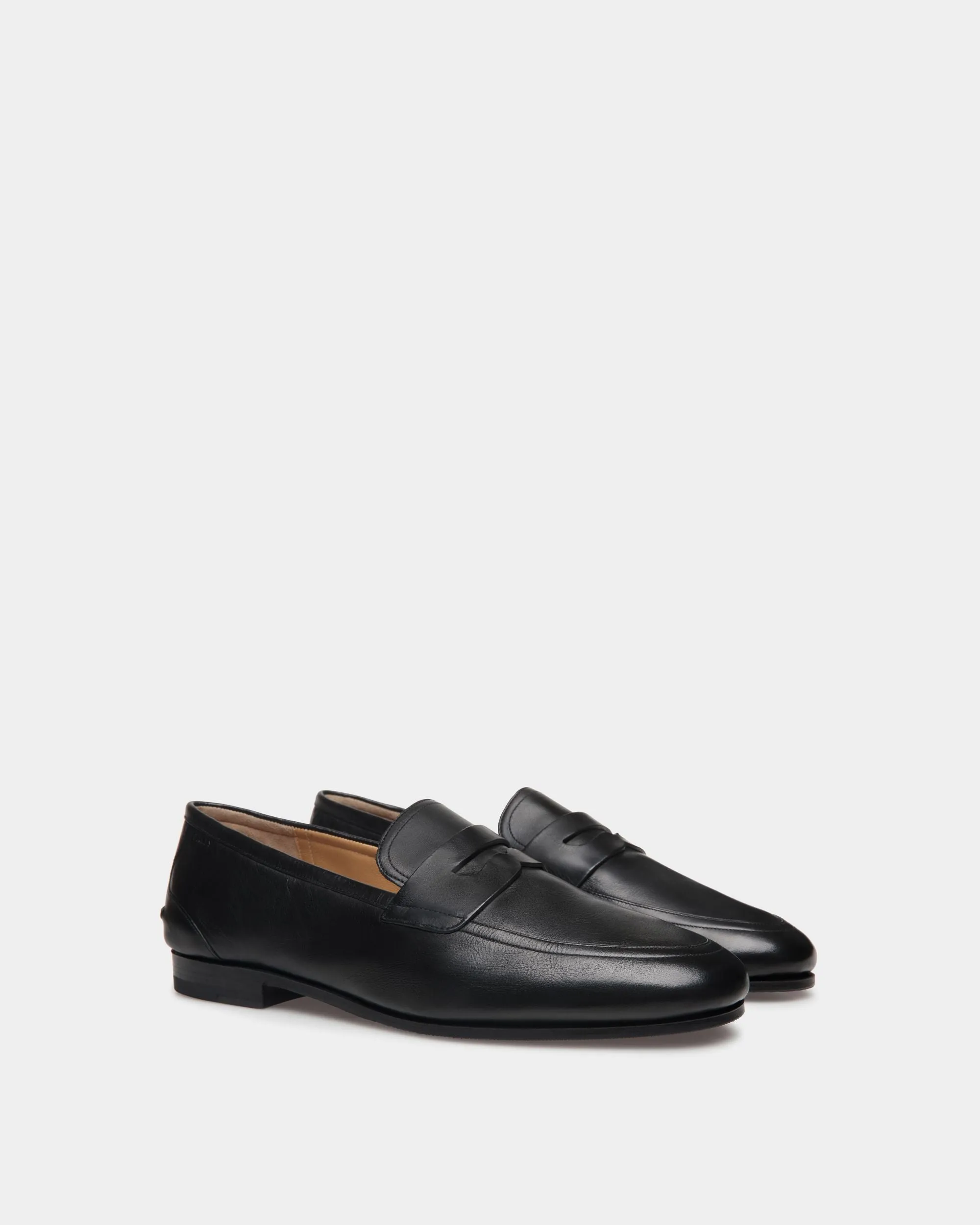 Plume Loafer in Black Leather