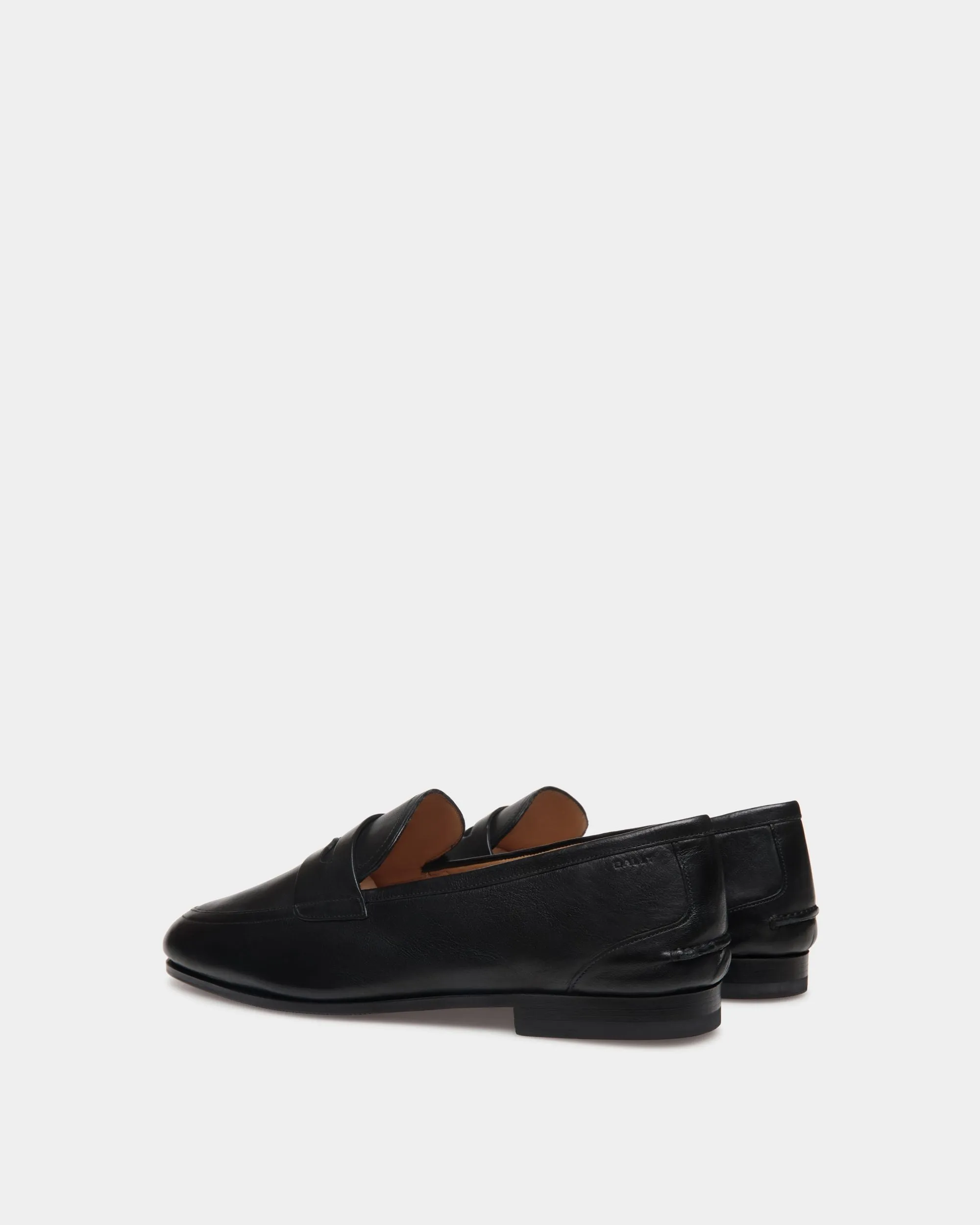 Plume Loafer in Black Leather