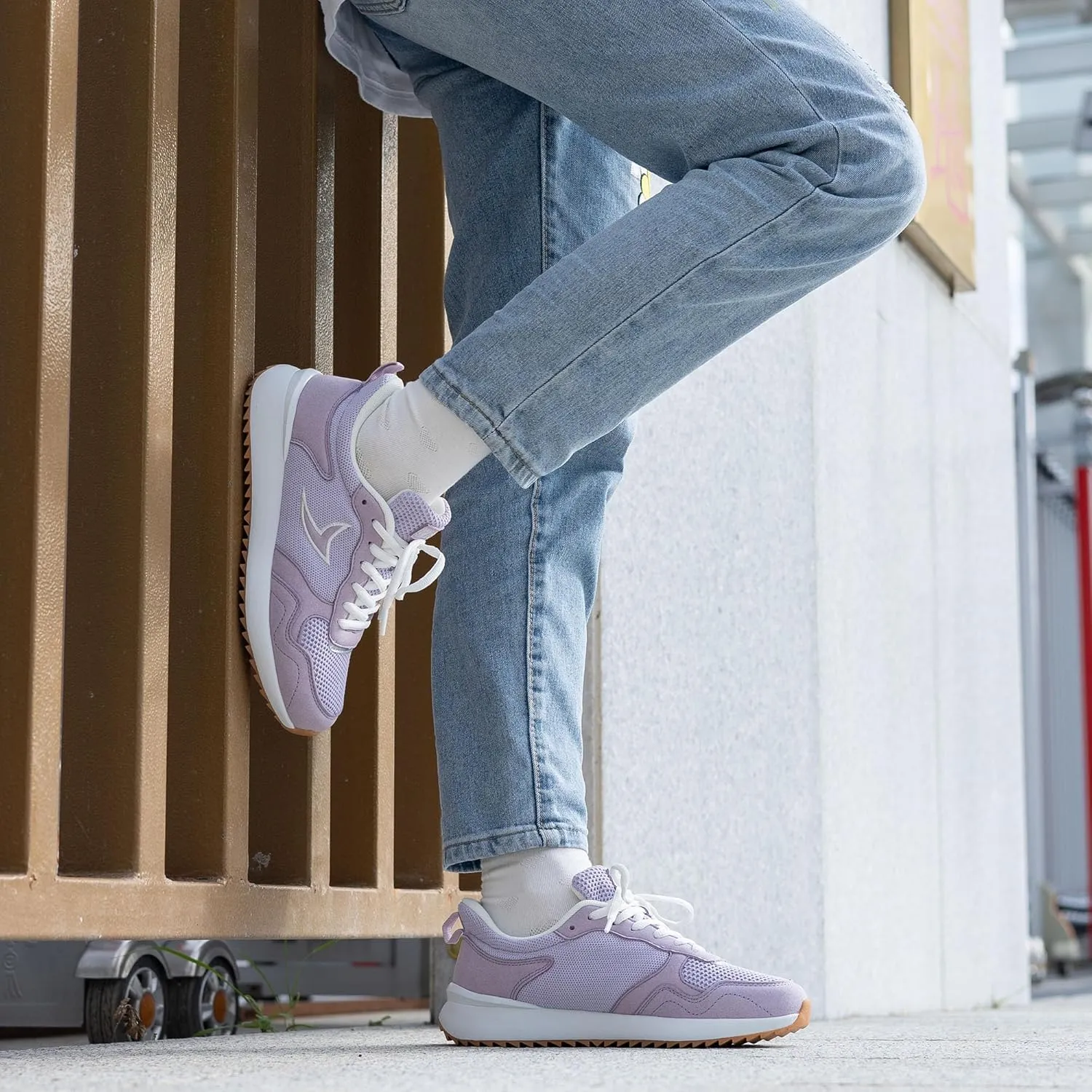 Quseek Womens Fashion Sneakers Tennis Walking Shoes Comfortable Lightweight Slip On Classic Retro Casual Non Slip Shoes for Woman Size 6-11