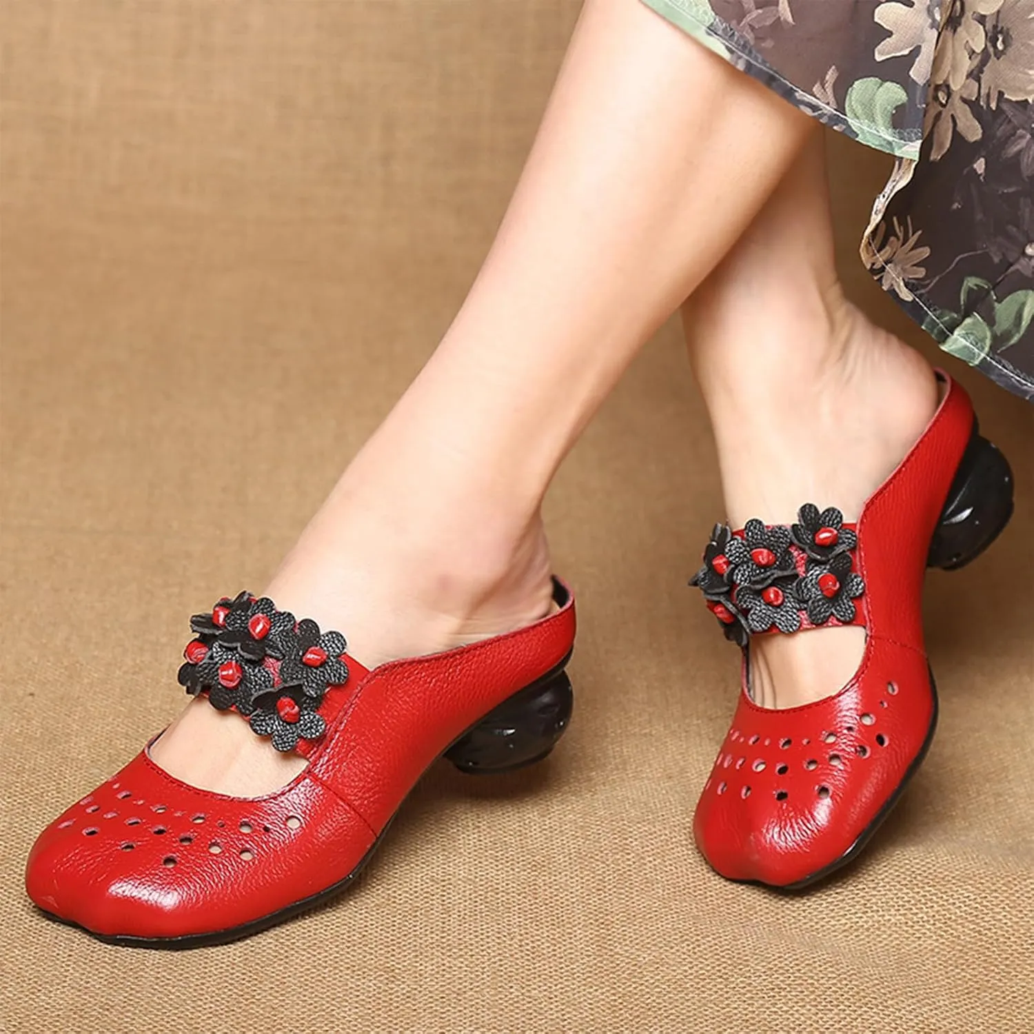 Retro Flower Chunky Heel Slide Mules for Women's Wide Toe Cutout Backless Closed Toe Mid Block Heeled Sandals for Walking Work