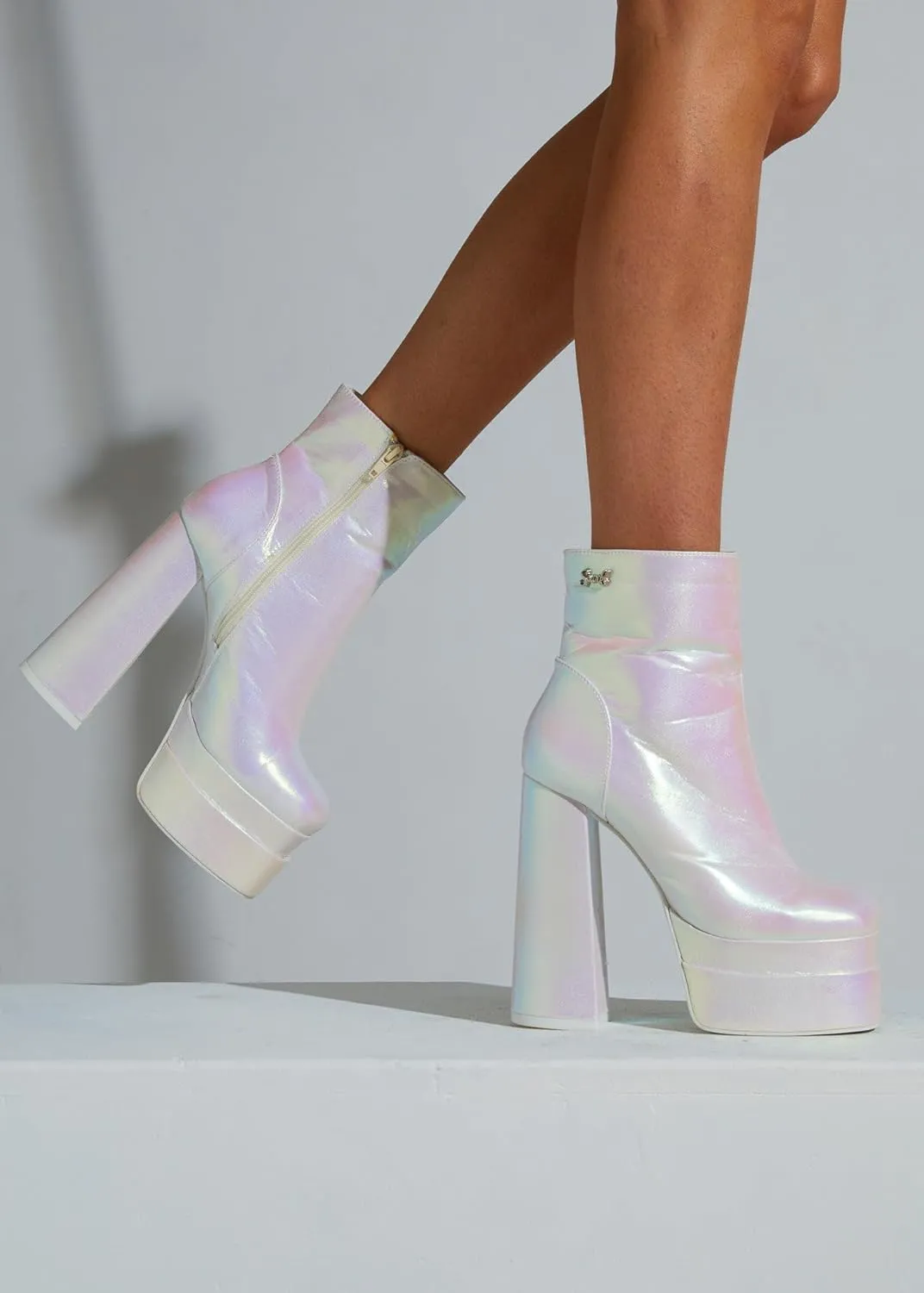Sparkl Fairy Couture Women's 60's Style High Heel Chunky Block Heel Platform Felicity Mini Boots White