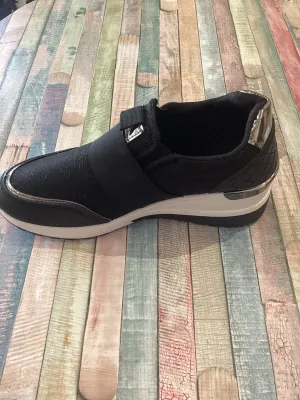 Sparkle wedge slip on trainer - black YD16