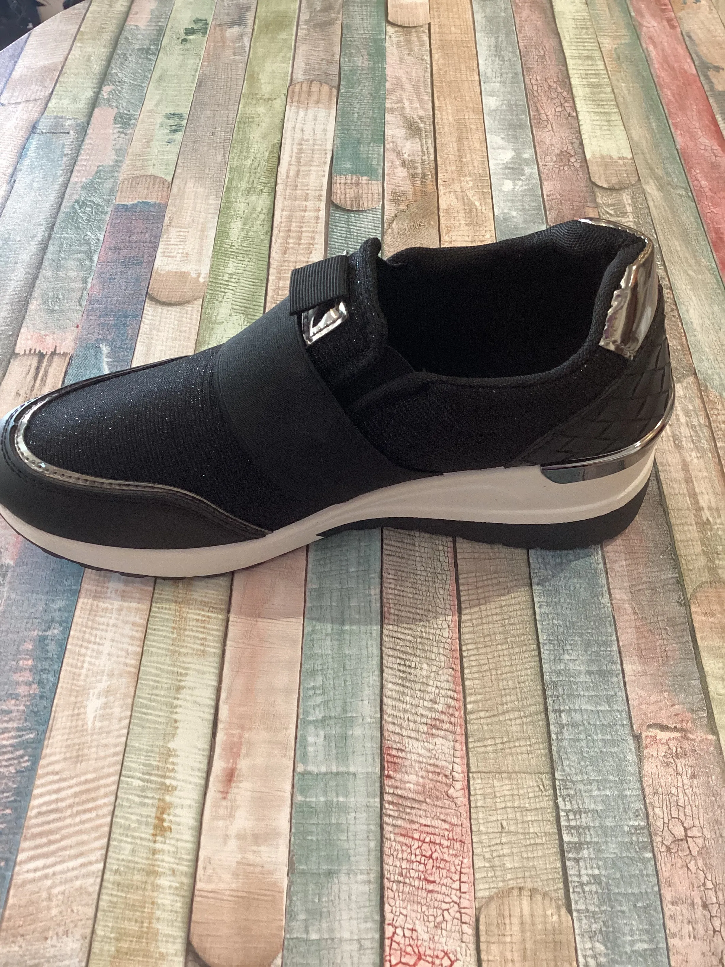 Sparkle wedge slip on trainer - black YD16