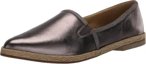Trotters Women's Estelle Loafer