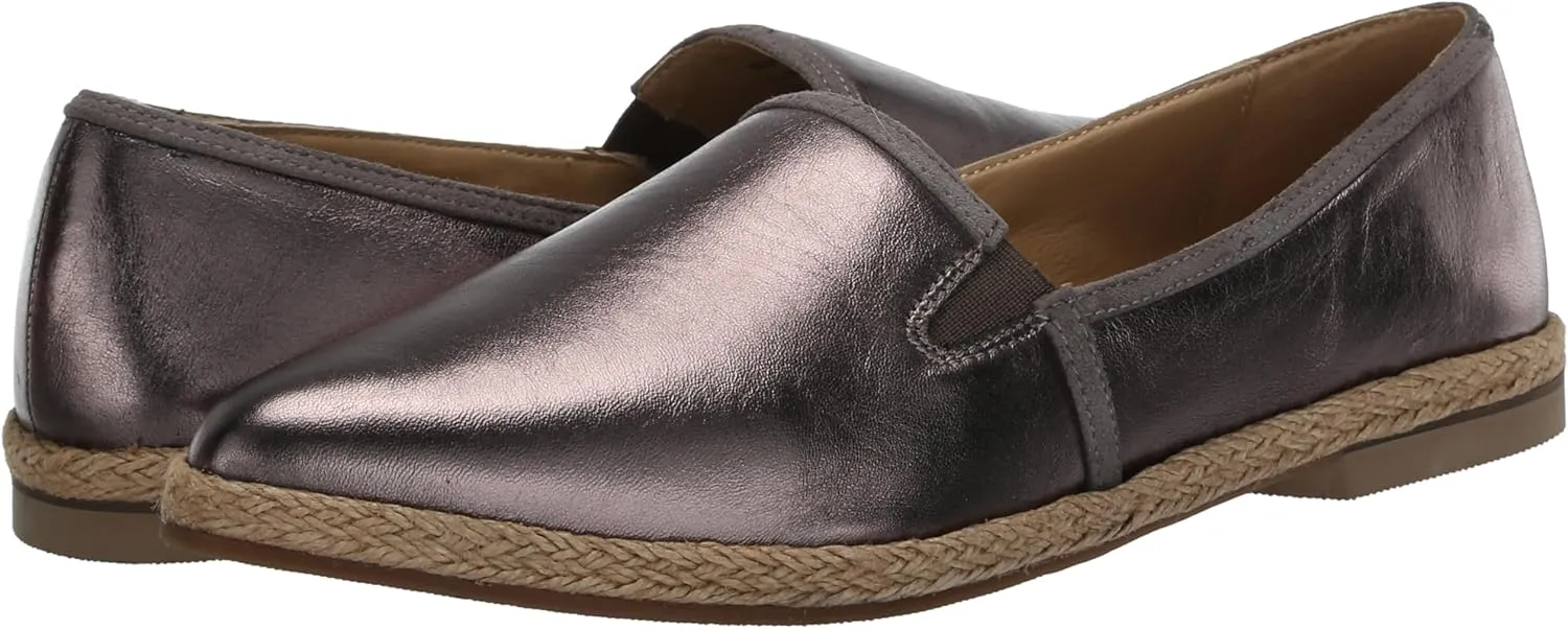 Trotters Women's Estelle Loafer