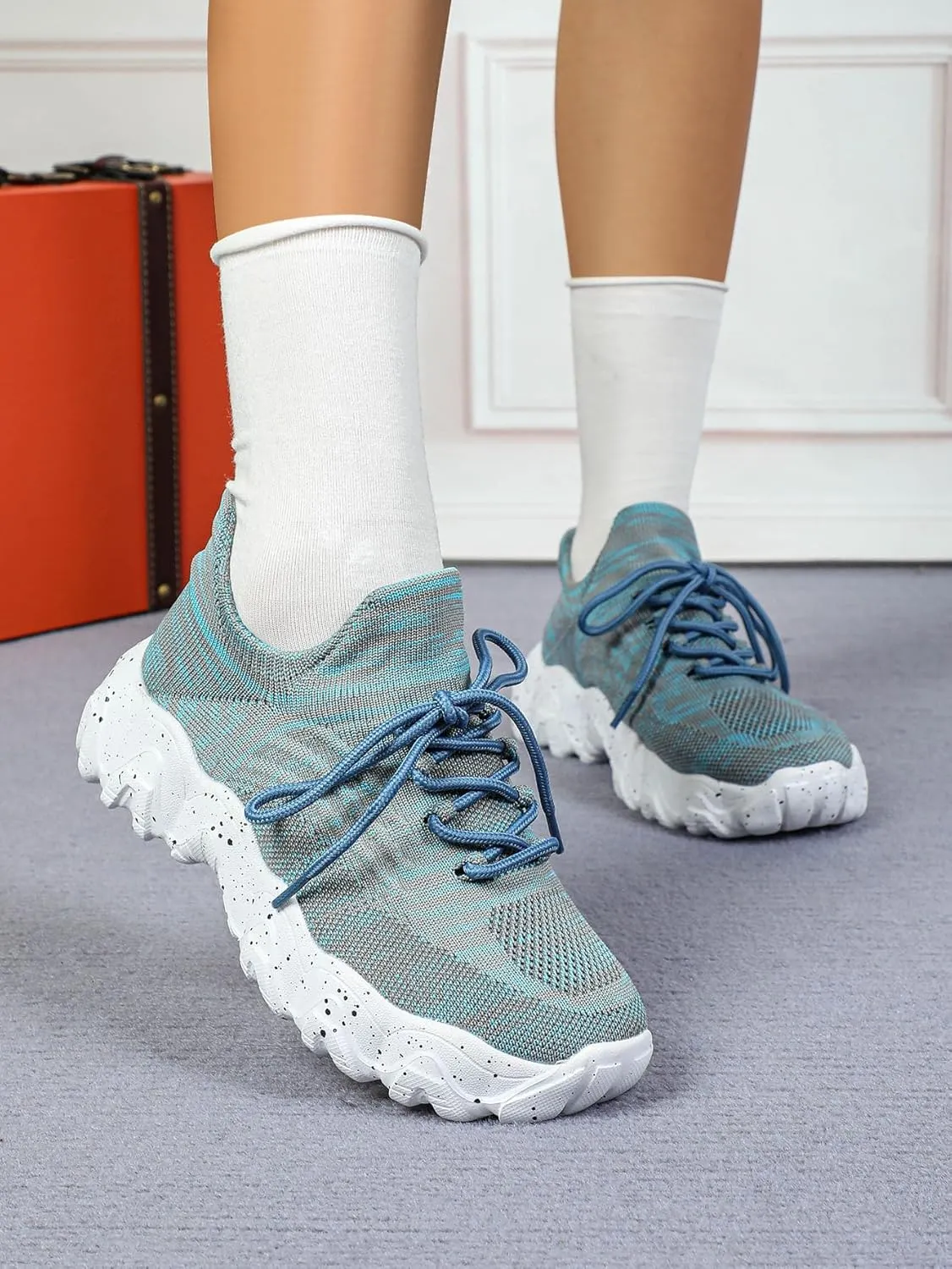 UOQAPRE Running Shoes Lightweight Sports Tennis Shoes Breathable Mesh Walking Sneakers Sock Casual Ladies Fashion Sneakers
