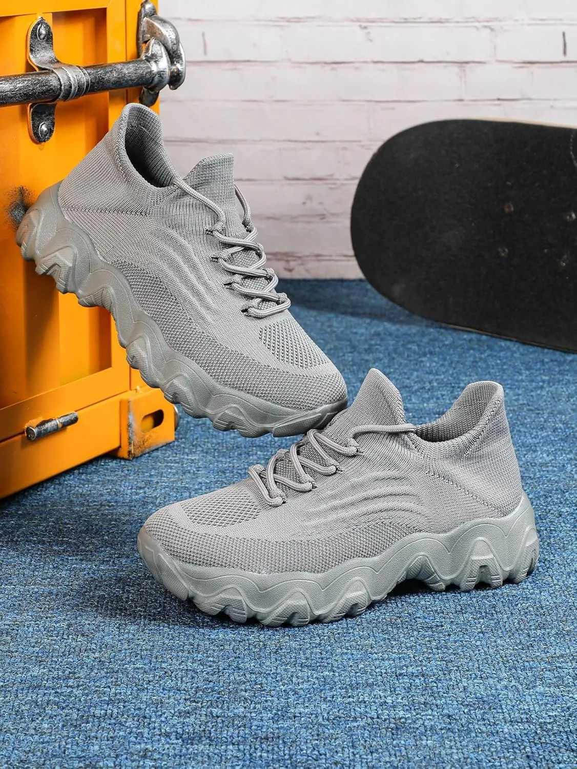 UOQAPRE Running Shoes Lightweight Sports Tennis Shoes Breathable Mesh Walking Sneakers Sock Casual Ladies Fashion Sneakers