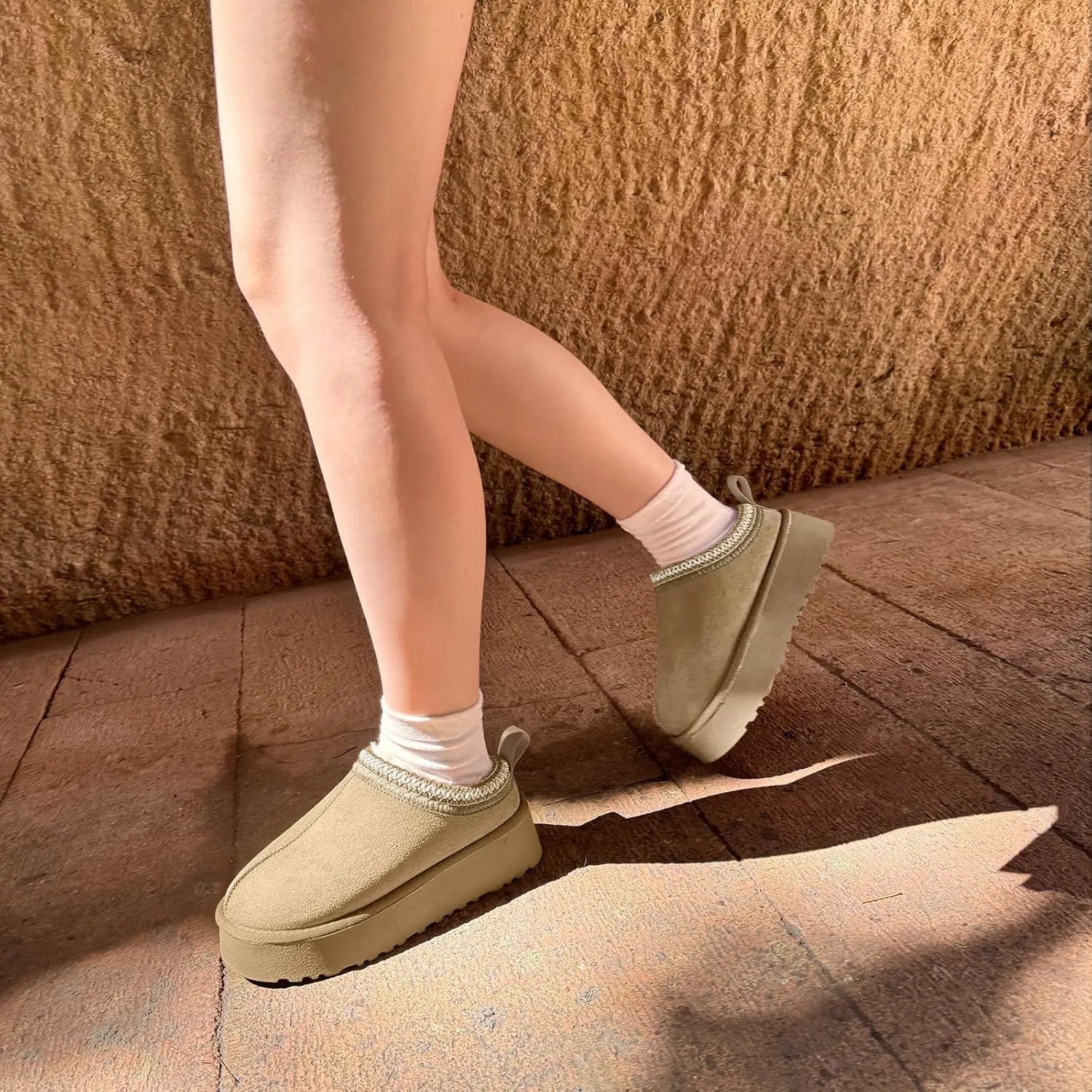 Women's Slippers Platform Mini Boots for Women Short Ankle Boot Fur Fleece Lined House Slippers Anti-Slip Boot For Outdoor